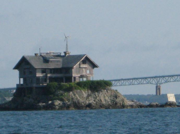 Clingstone is a "peach" of a perch, with views of Newport, Jamestown and up-and-down the East Passage.