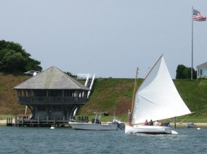 The harbor's not too narrow for some sailing.