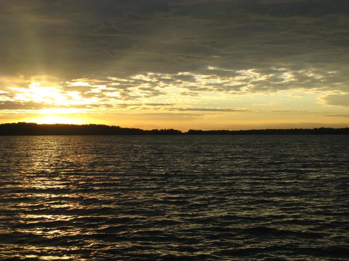 Despite a rainy forecast, the morning sun shone briefly on the Sassafras.