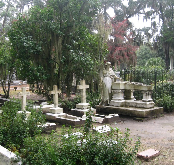 Instead of midnight, it's noon "in the Garden of Good and Evil."