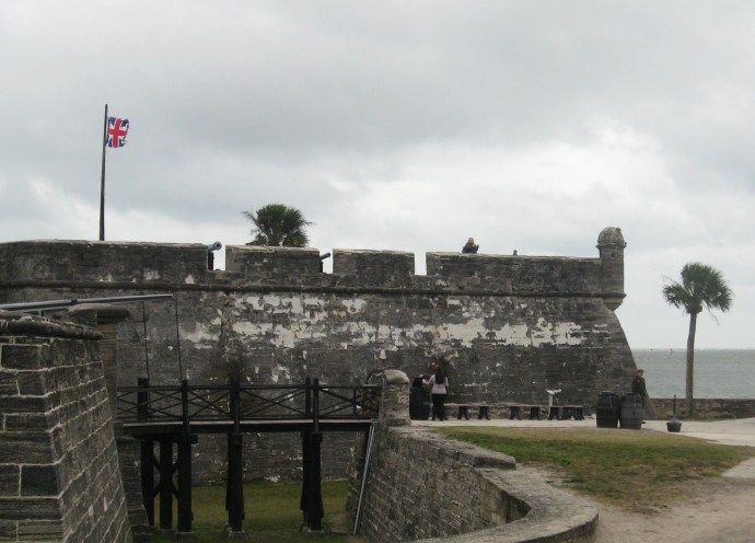 The walls of the fort are as much as 19' thick.