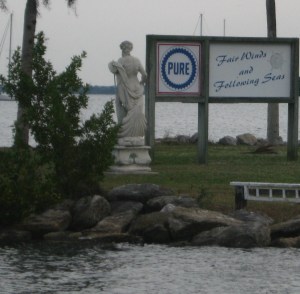 There's a friendly welcome and good-bye at the city marina.