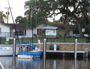 Nothing says "Welcome" like a free dock!